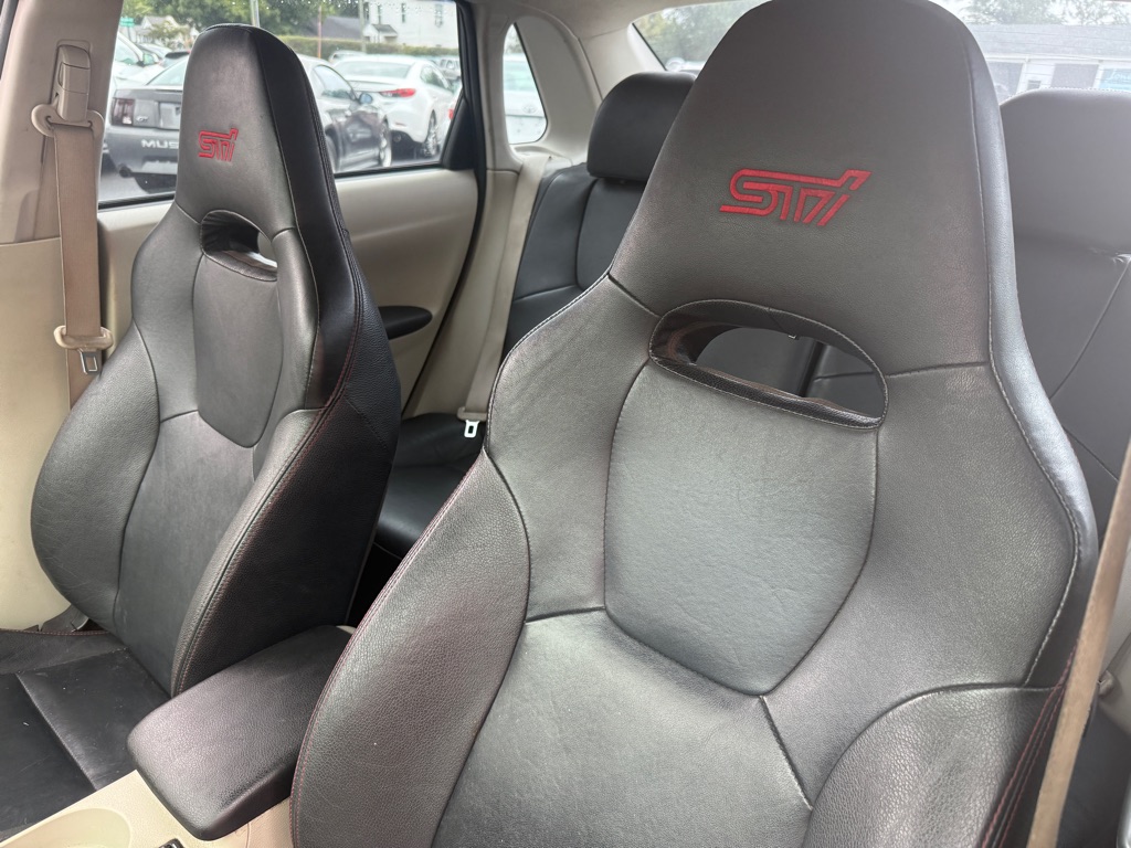 Photo 11 of this SUBARU IMPREZA