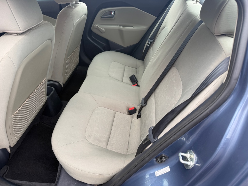 Photo 9 of this KIA RIO