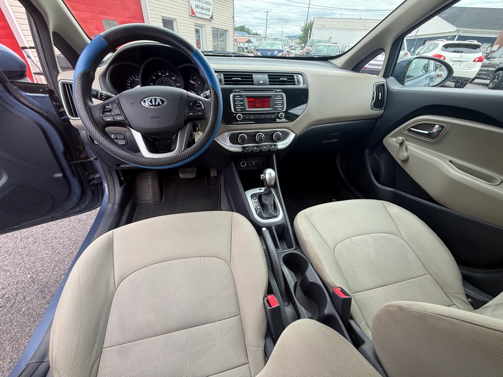 Photo 10 of this KIA RIO