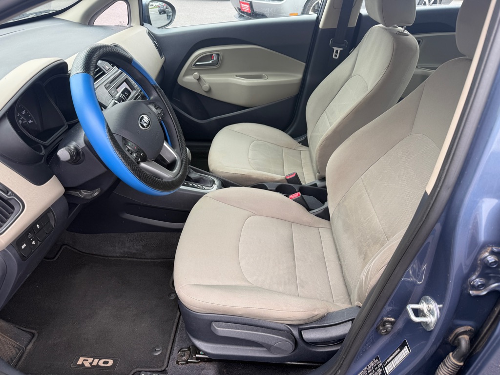 Photo 8 of this KIA RIO