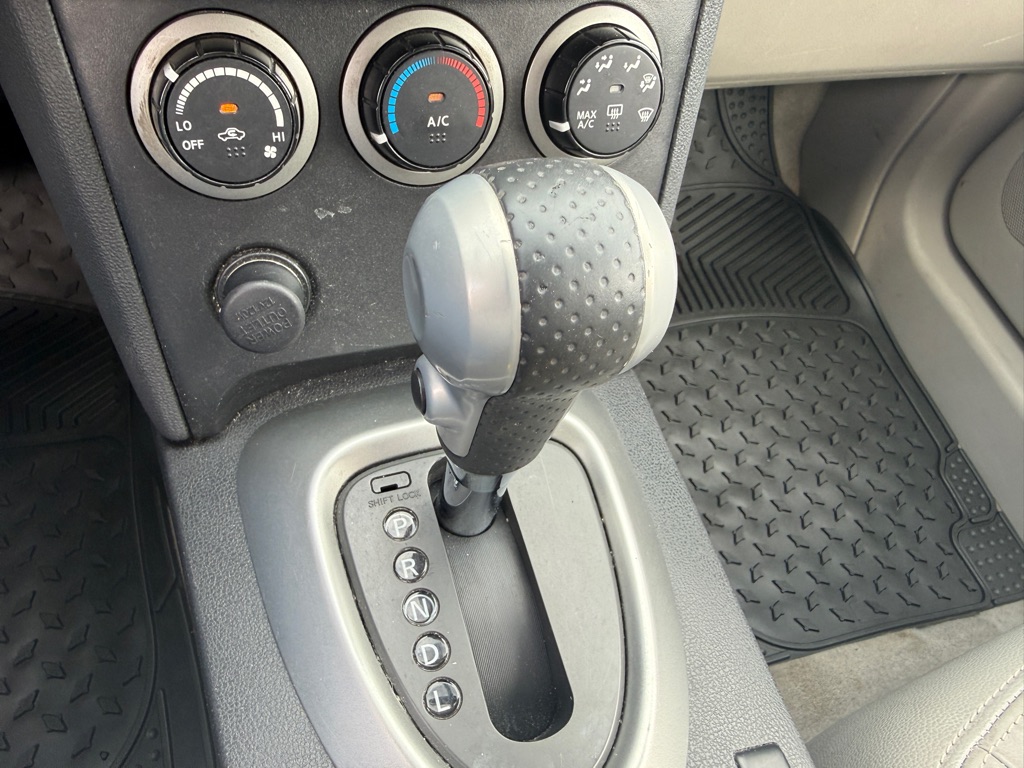 Photo 15 of this NISSAN ROGUE