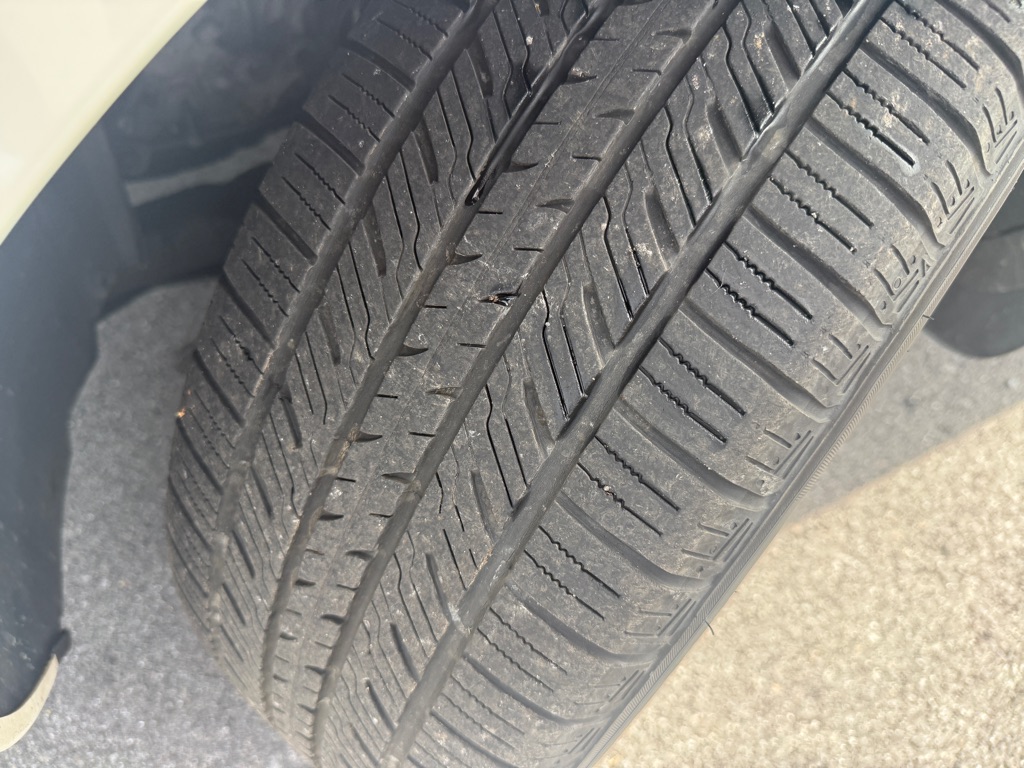 Photo 21 of this NISSAN ROGUE