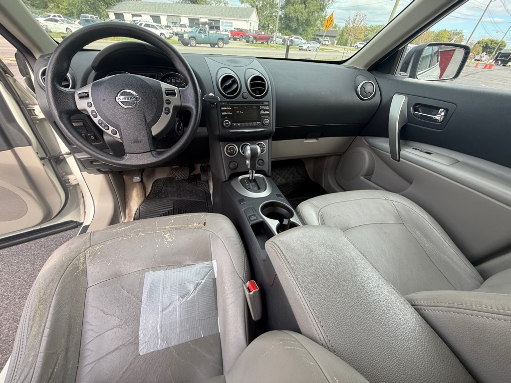 Photo 10 of this NISSAN ROGUE