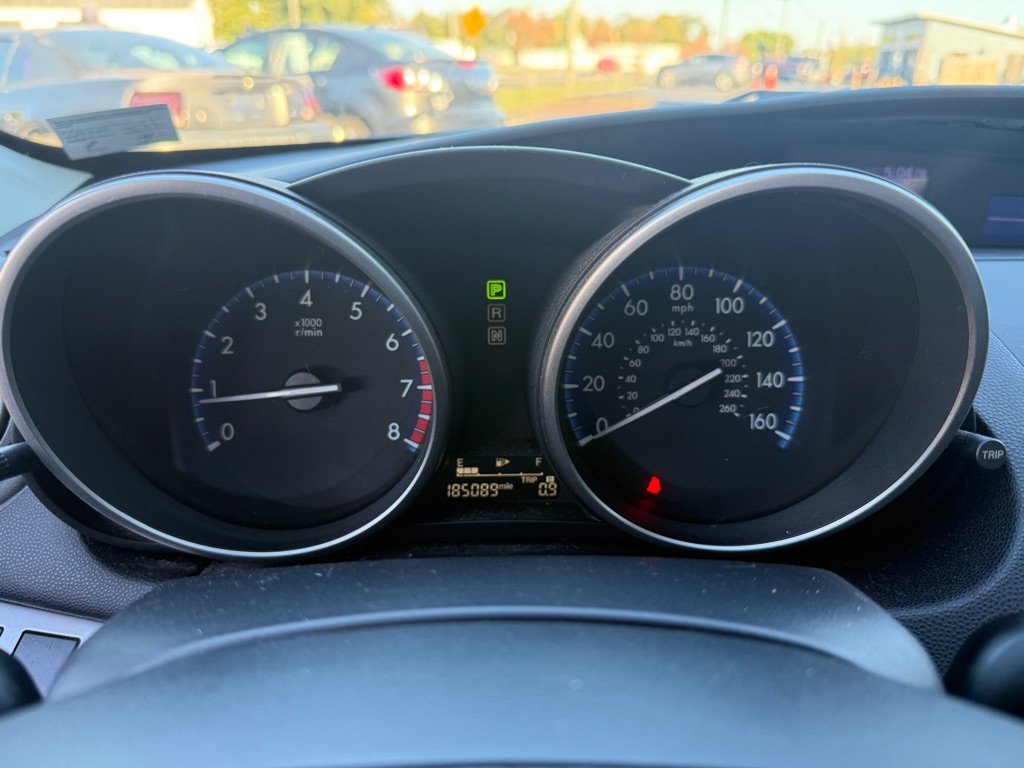 Photo 11 of this MAZDA 3
