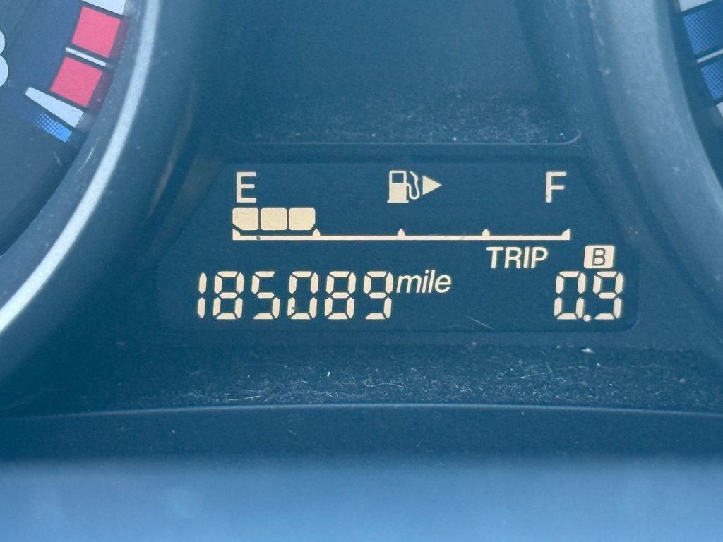 Photo 12 of this MAZDA 3