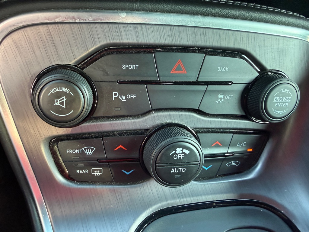 Photo 13 of this DODGE CHALLENGER