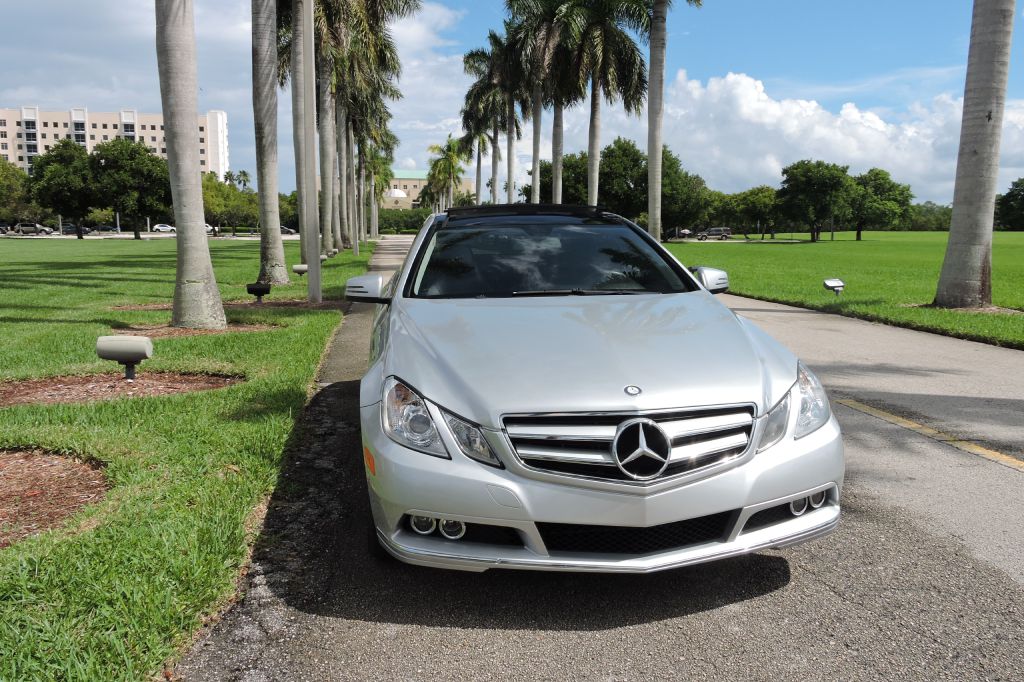 Photo 3 of this MERCEDES-BENZ E-CLASS
