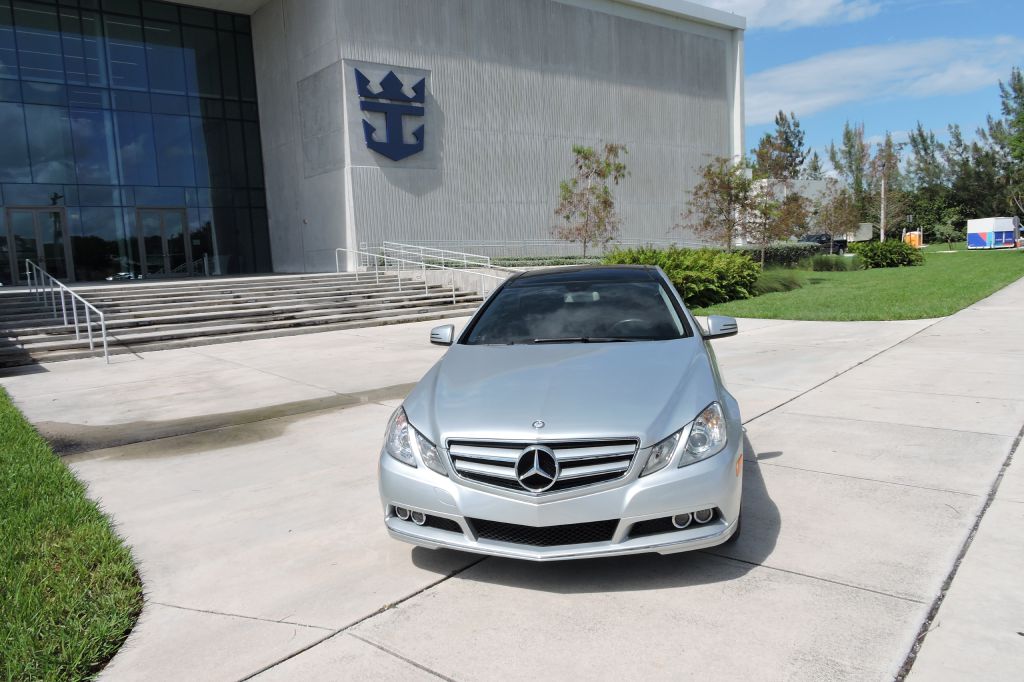 Photo 17 of this MERCEDES-BENZ E-CLASS