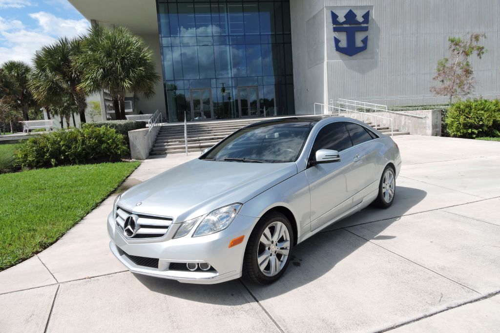 Photo 18 of this MERCEDES-BENZ E-CLASS