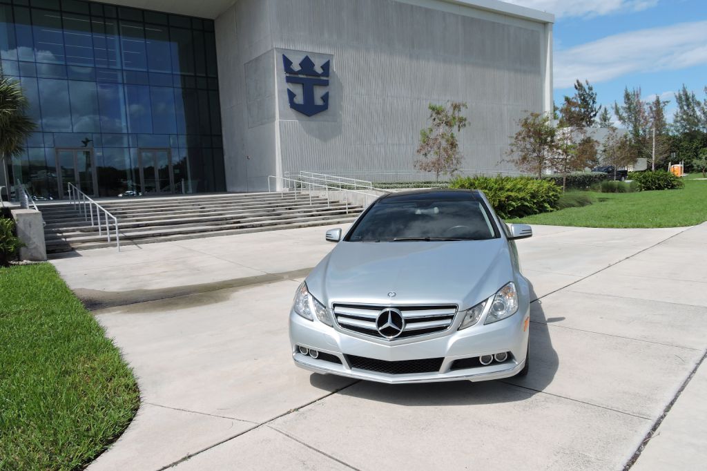 Photo 22 of this MERCEDES-BENZ E-CLASS