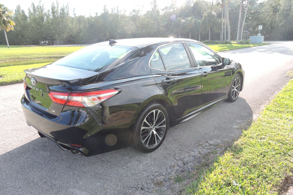 Photo 8 of this TOYOTA CAMRY