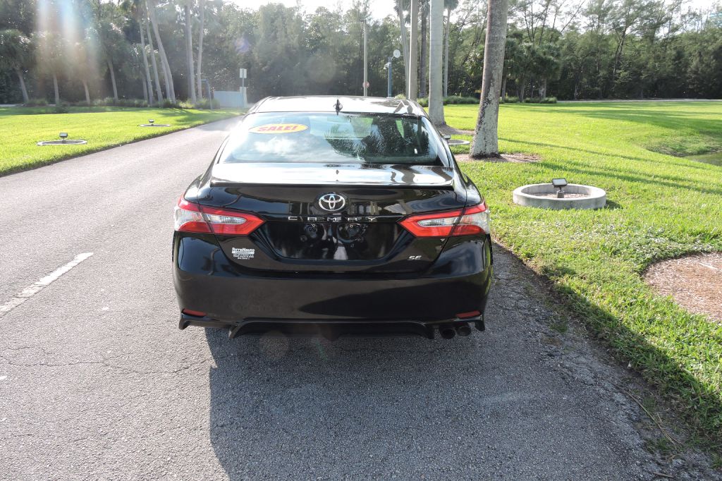 Photo 9 of this TOYOTA CAMRY
