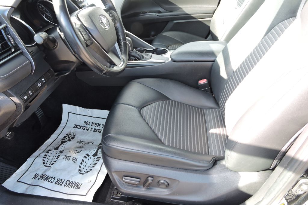 Photo 10 of this TOYOTA CAMRY