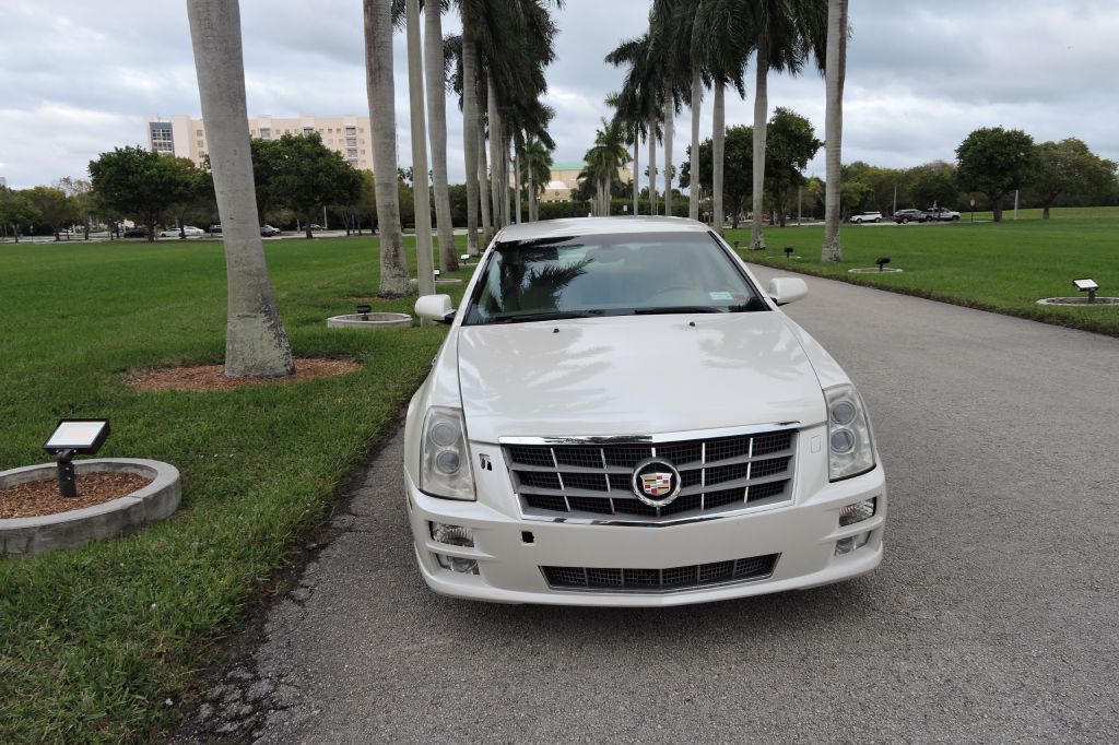 2011 CADILLAC STS