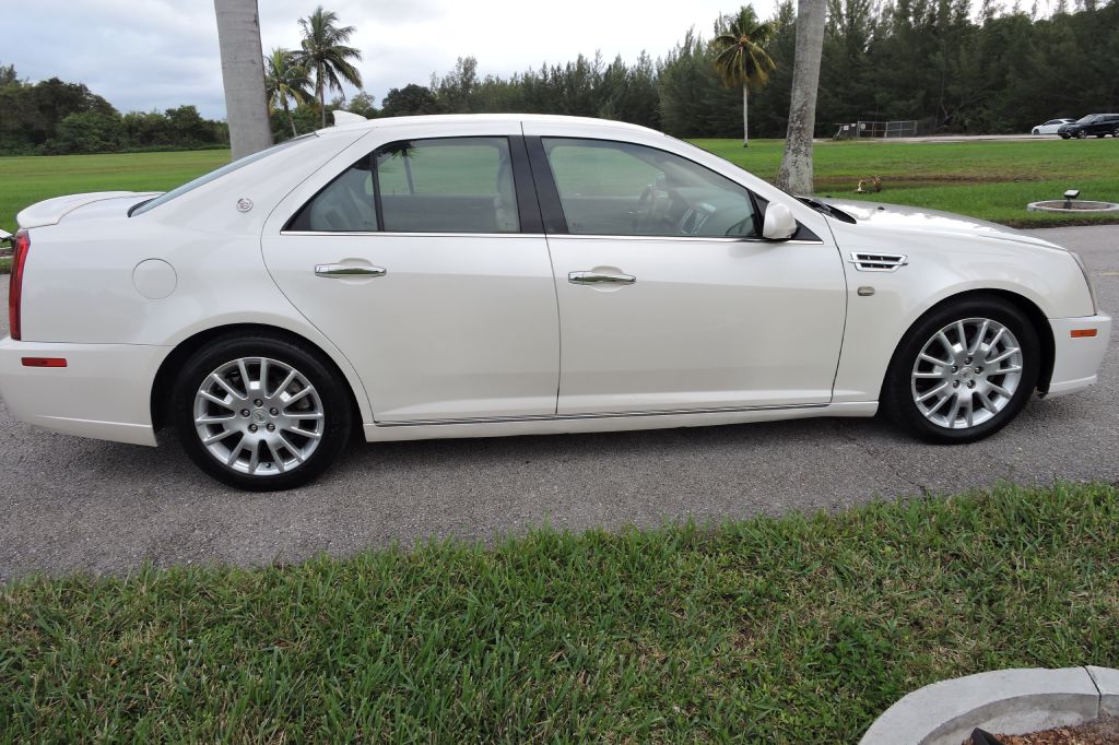 Photo 6 of this CADILLAC STS