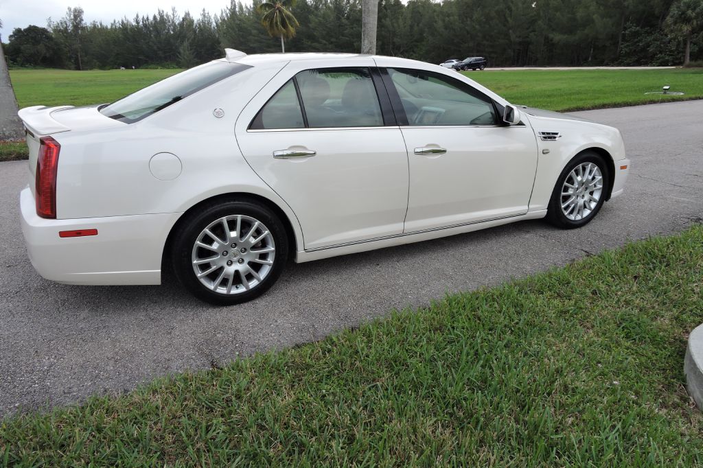Photo 7 of this CADILLAC STS