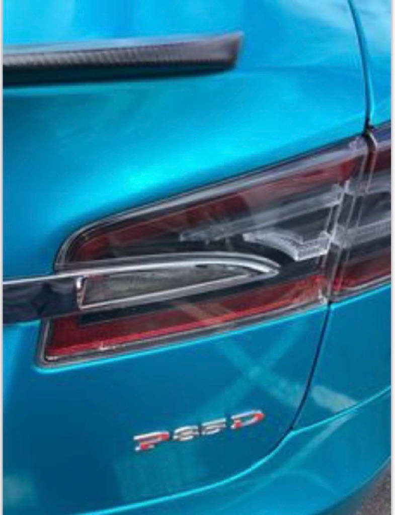 2015 Tesla Model S #15