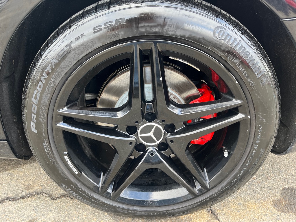 Photo 7 of this MERCEDES-BENZ S-CLASS