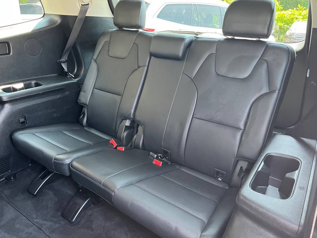 Photo 25 of this KIA TELLURIDE