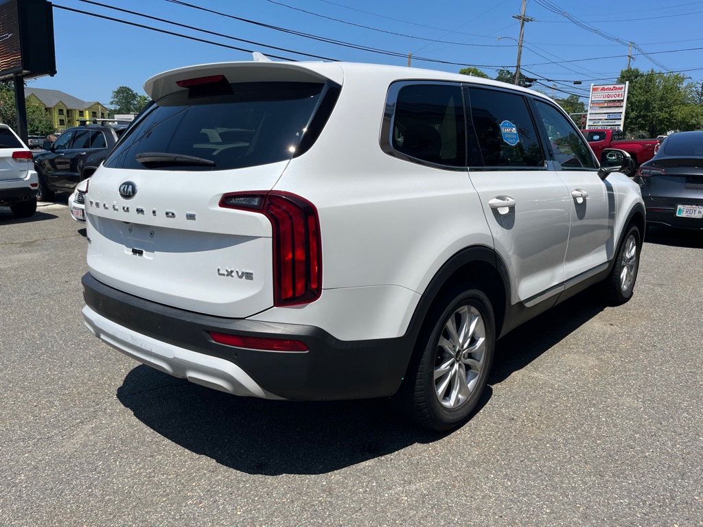Photo 3 of this KIA TELLURIDE