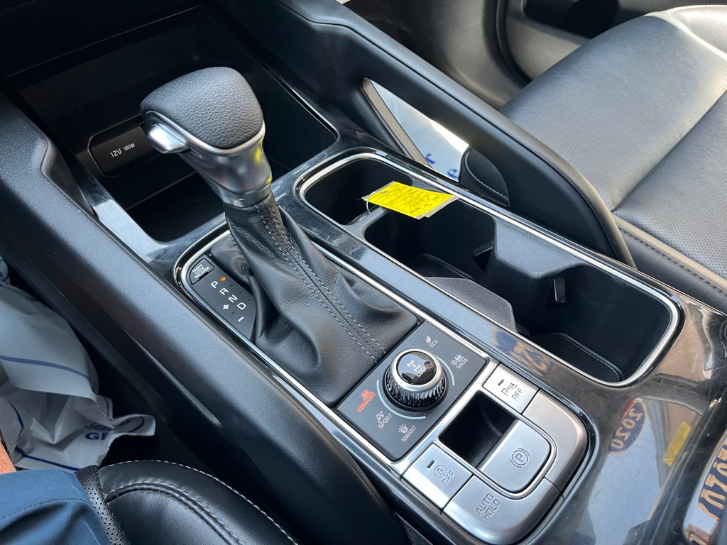 Photo 13 of this KIA TELLURIDE