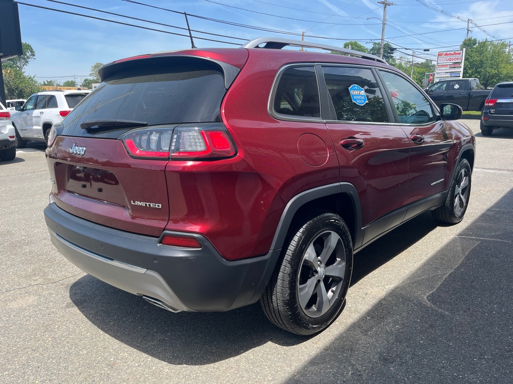 Photo 3 of this JEEP CHEROKEE