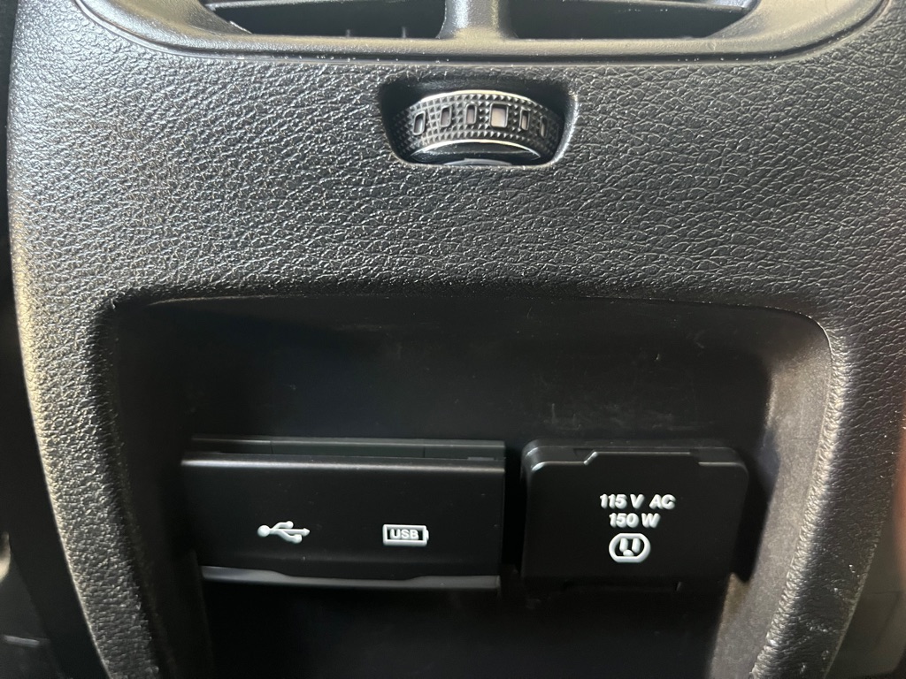Photo 23 of this JEEP CHEROKEE