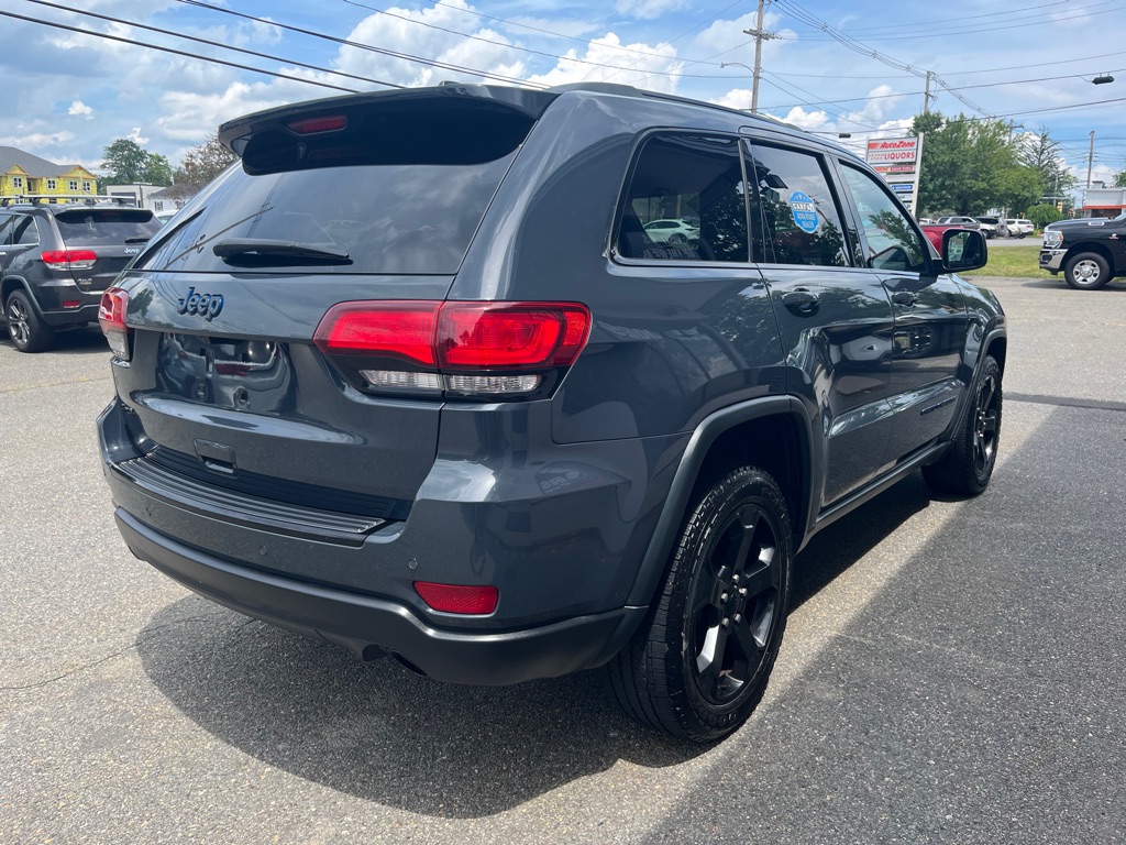 Photo 3 of this JEEP GRAND CHEROKEE
