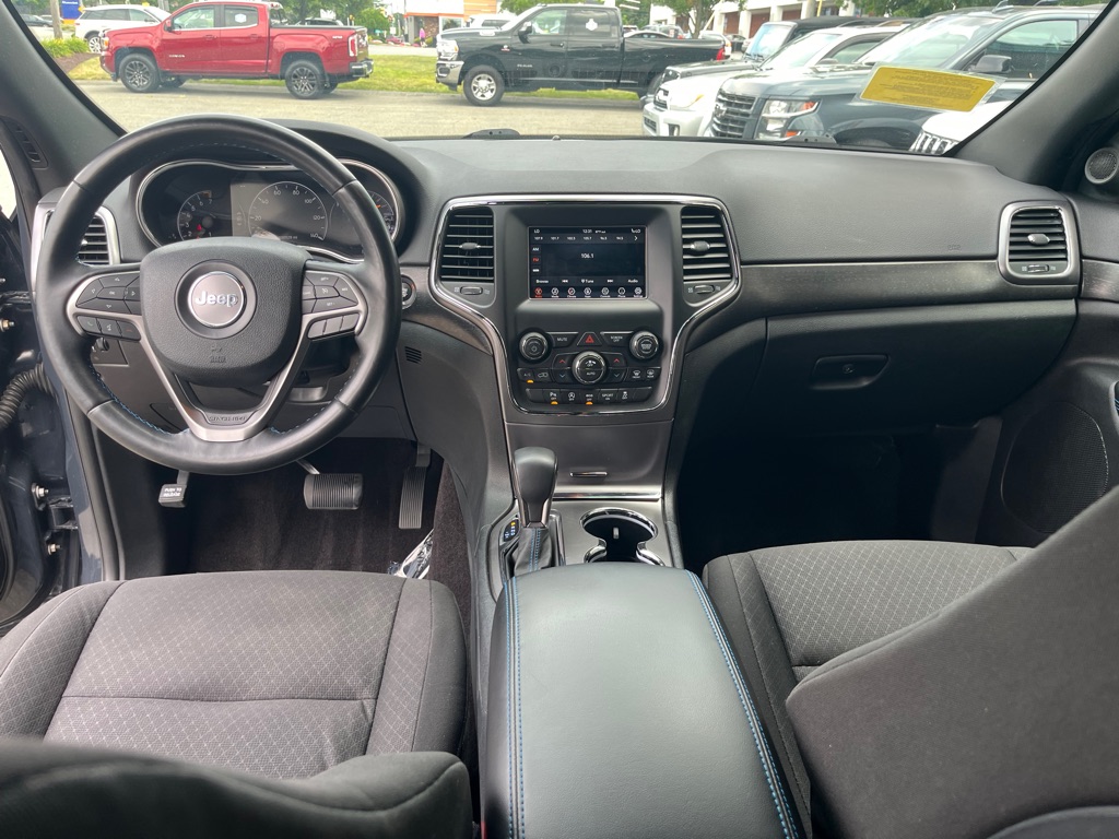 Photo 23 of this JEEP GRAND CHEROKEE