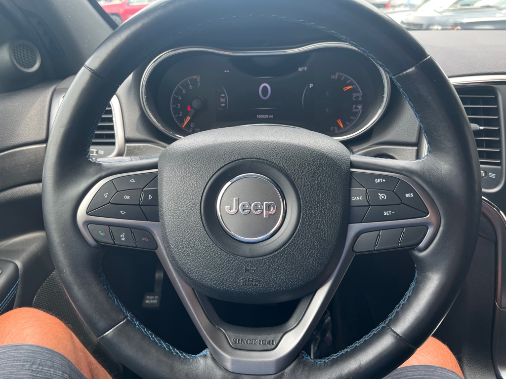 Photo 18 of this JEEP GRAND CHEROKEE