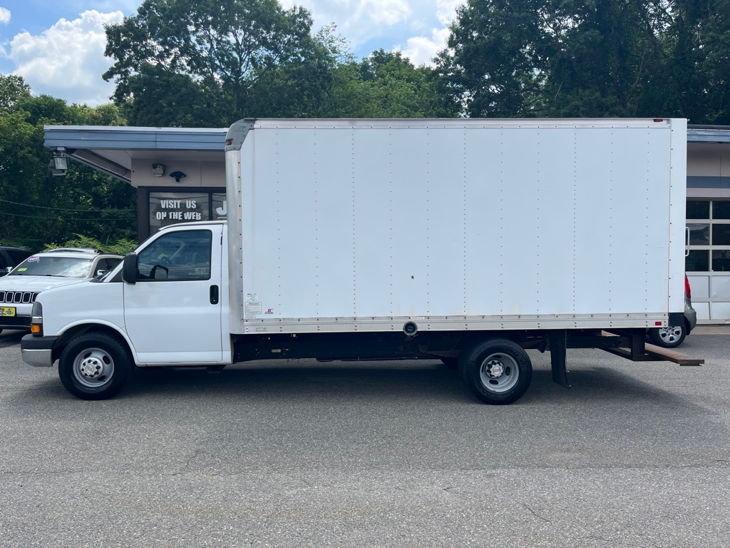 White 2016 Chevrolet Express Chassis Van Rear-Wheel Drive Automatic