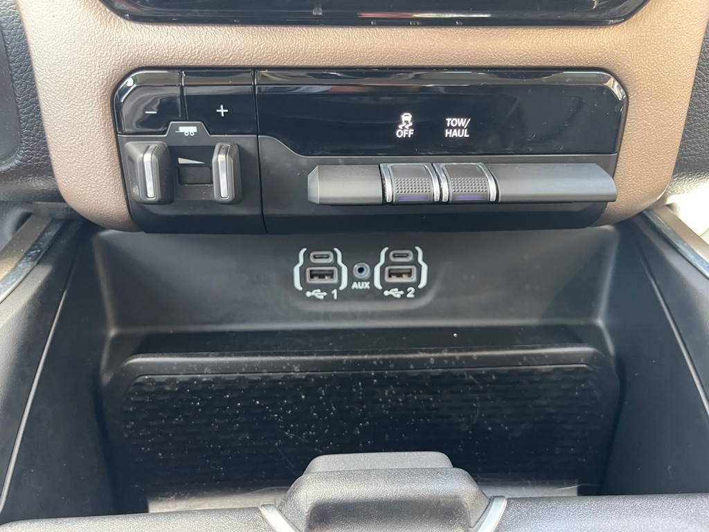 Photo 14 of this RAM 1500