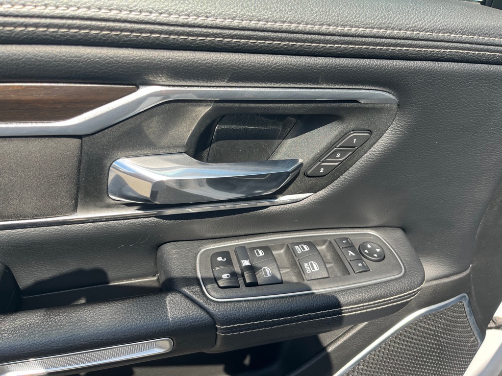 Photo 10 of this RAM 1500
