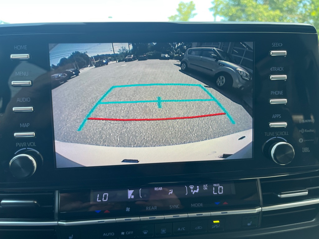 Photo 17 of this TOYOTA SIENNA