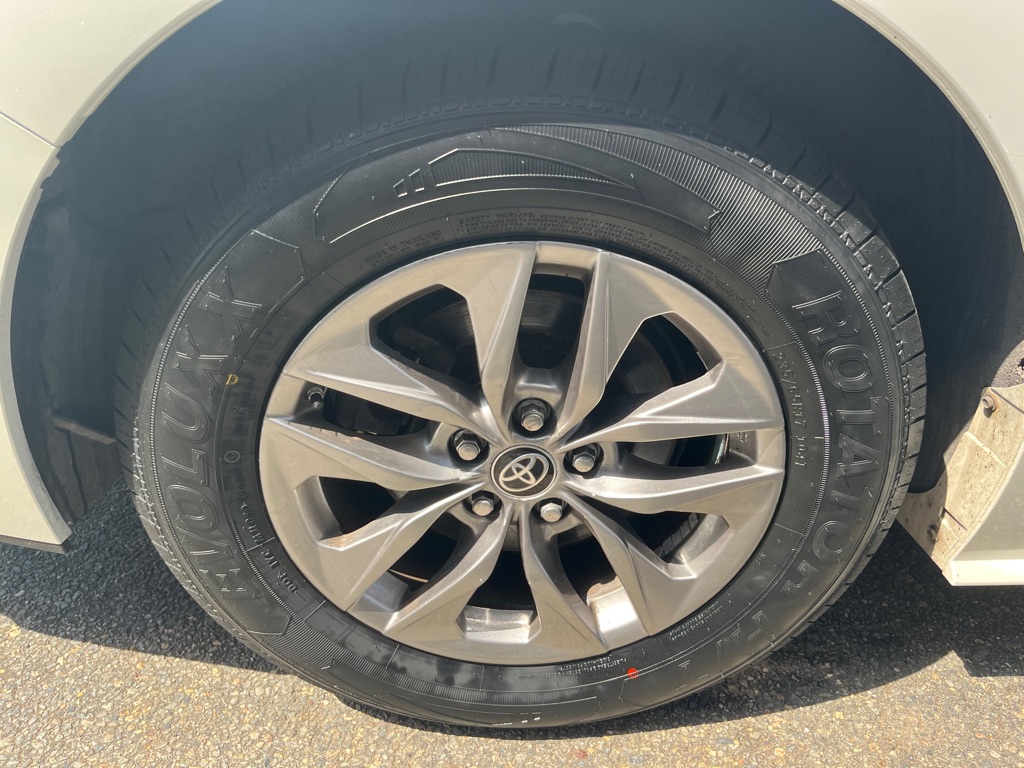 Photo 8 of this TOYOTA SIENNA