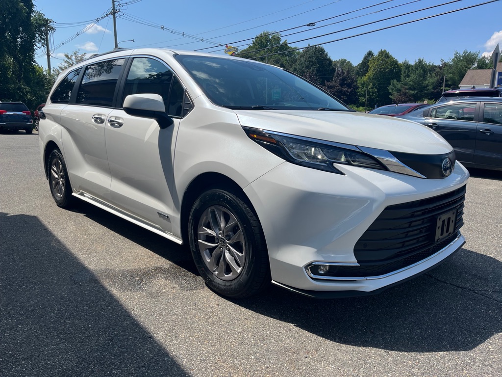 Photo 4 of this TOYOTA SIENNA