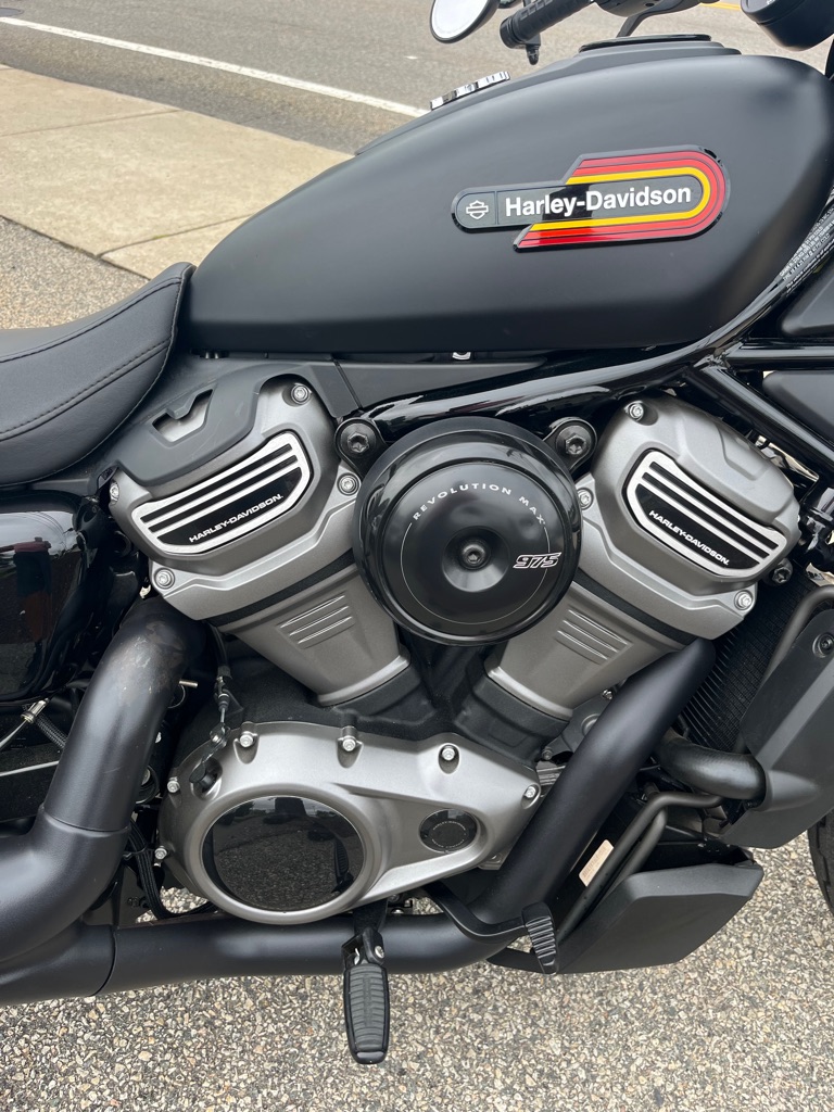 Photo 5 of this HARLEY DAVIDSON NIGHTSTER SPCL