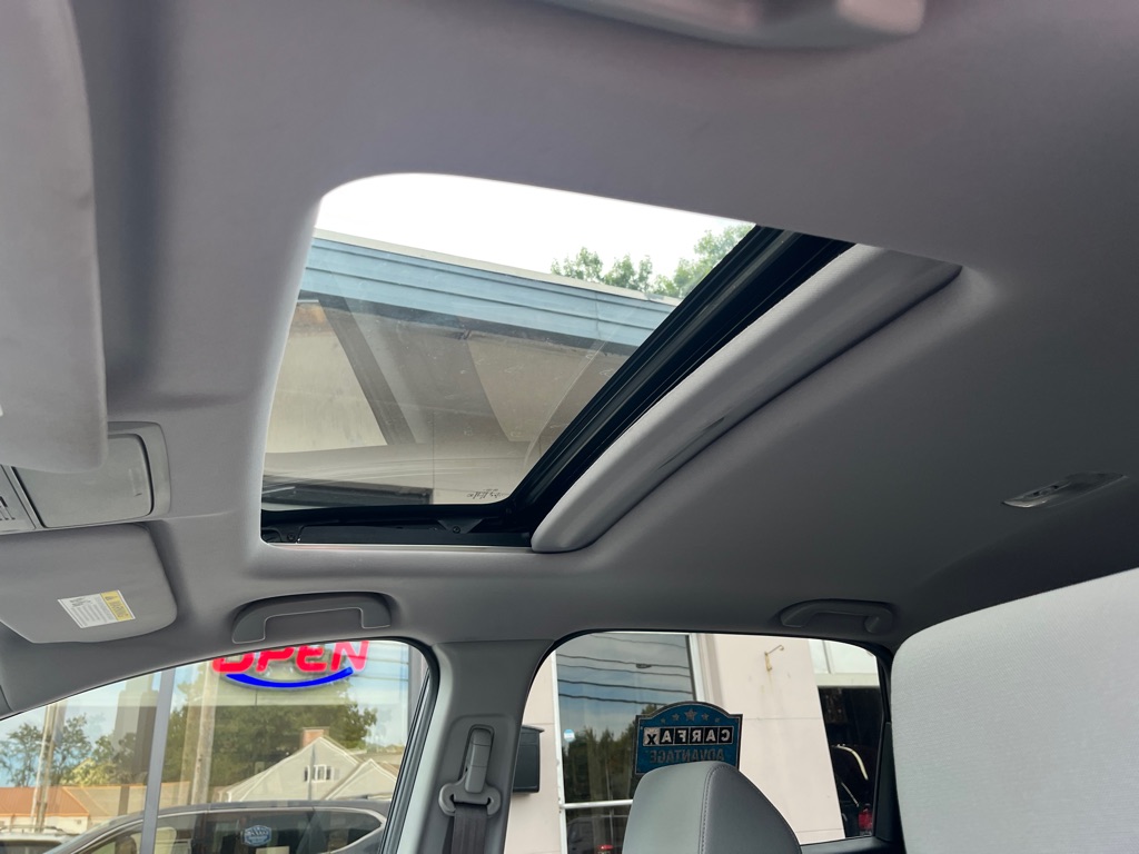 Photo 19 of this HONDA CR-V