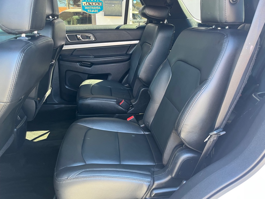 Photo 22 of this FORD EXPLORER