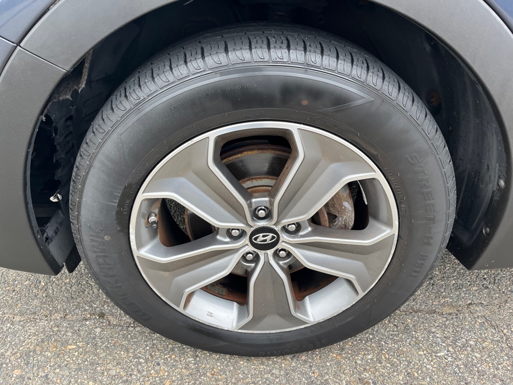 Photo 6 of this HYUNDAI SANTA FE