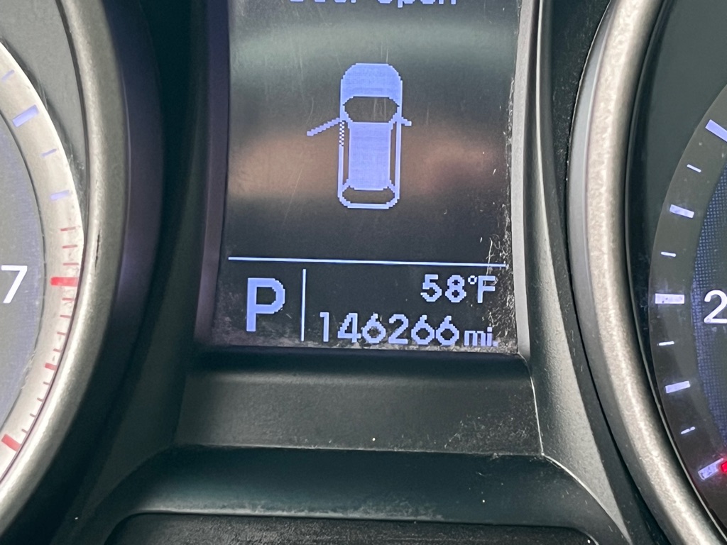 Photo 19 of this HYUNDAI SANTA FE