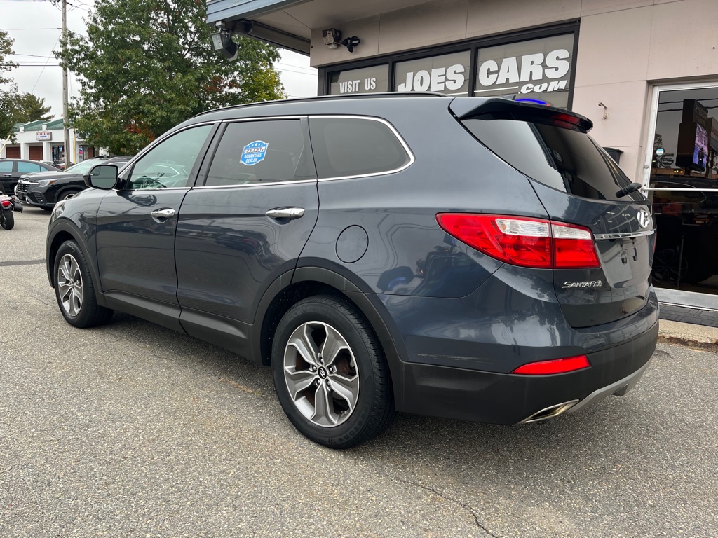 Photo 2 of this HYUNDAI SANTA FE