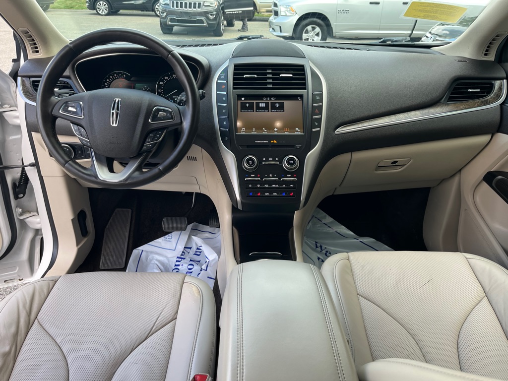 Photo 25 of this LINCOLN MKC