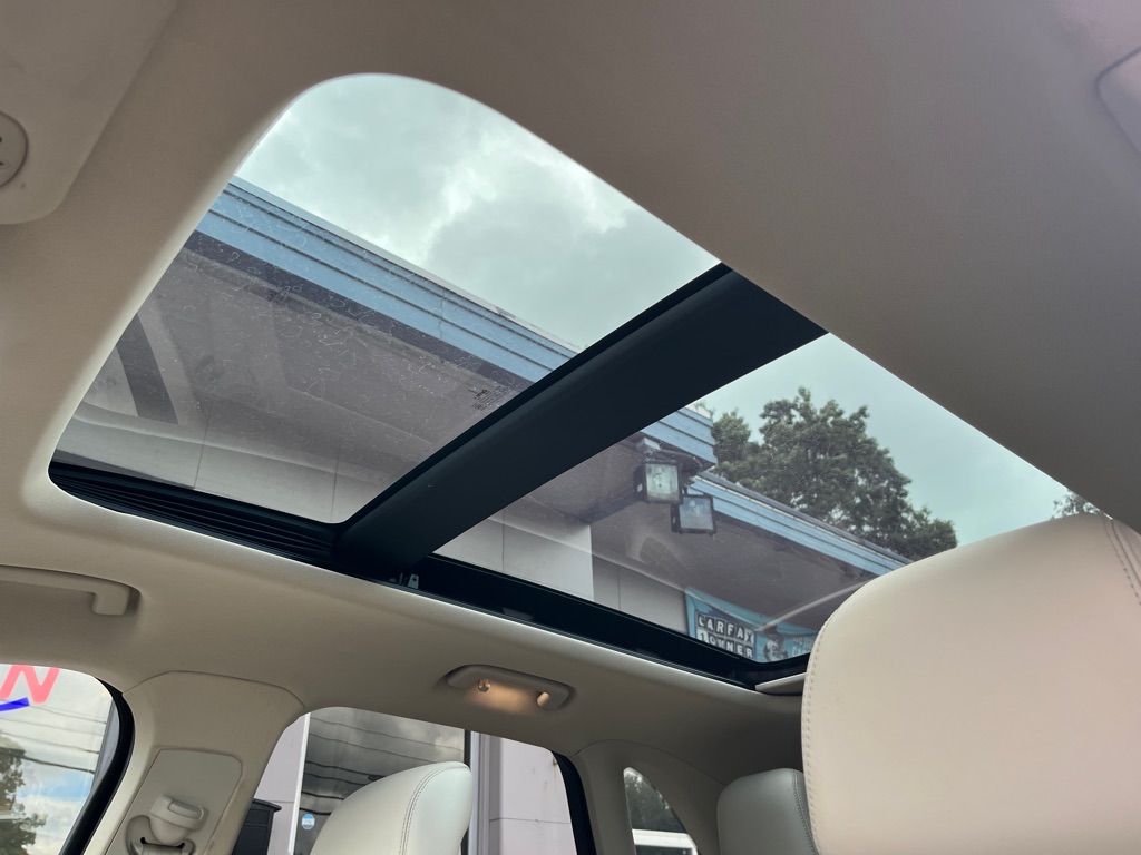 Photo 22 of this LINCOLN MKC