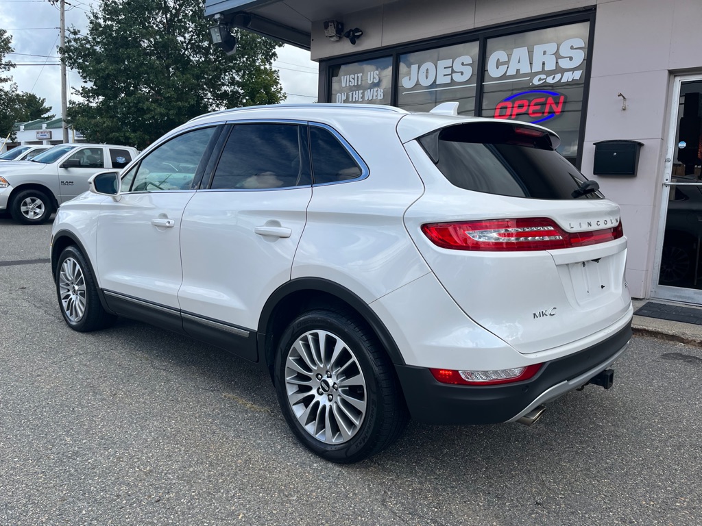 Photo 2 of this LINCOLN MKC