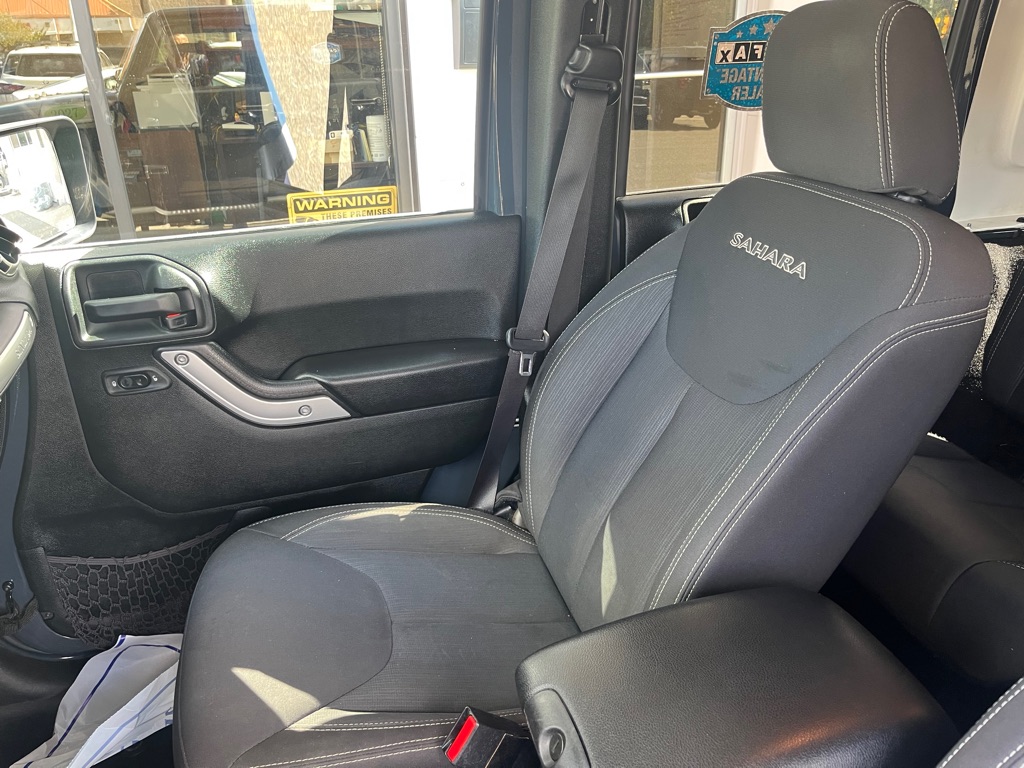 Photo 12 of this JEEP WRANGLER UNLIMI