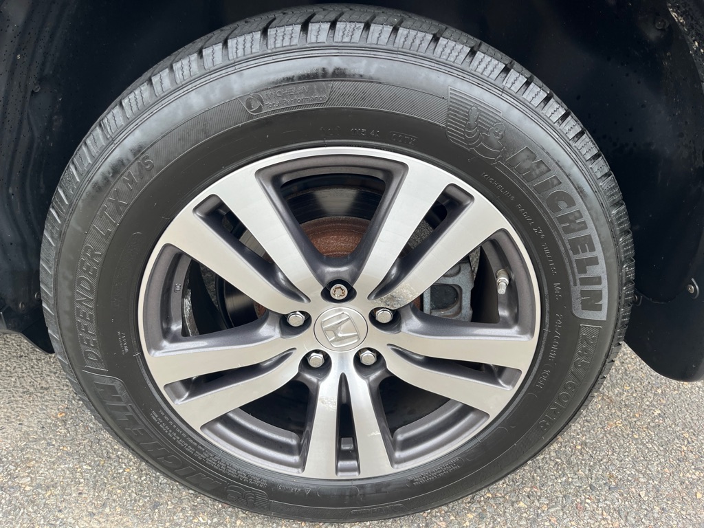 Photo 7 of this HONDA PILOT