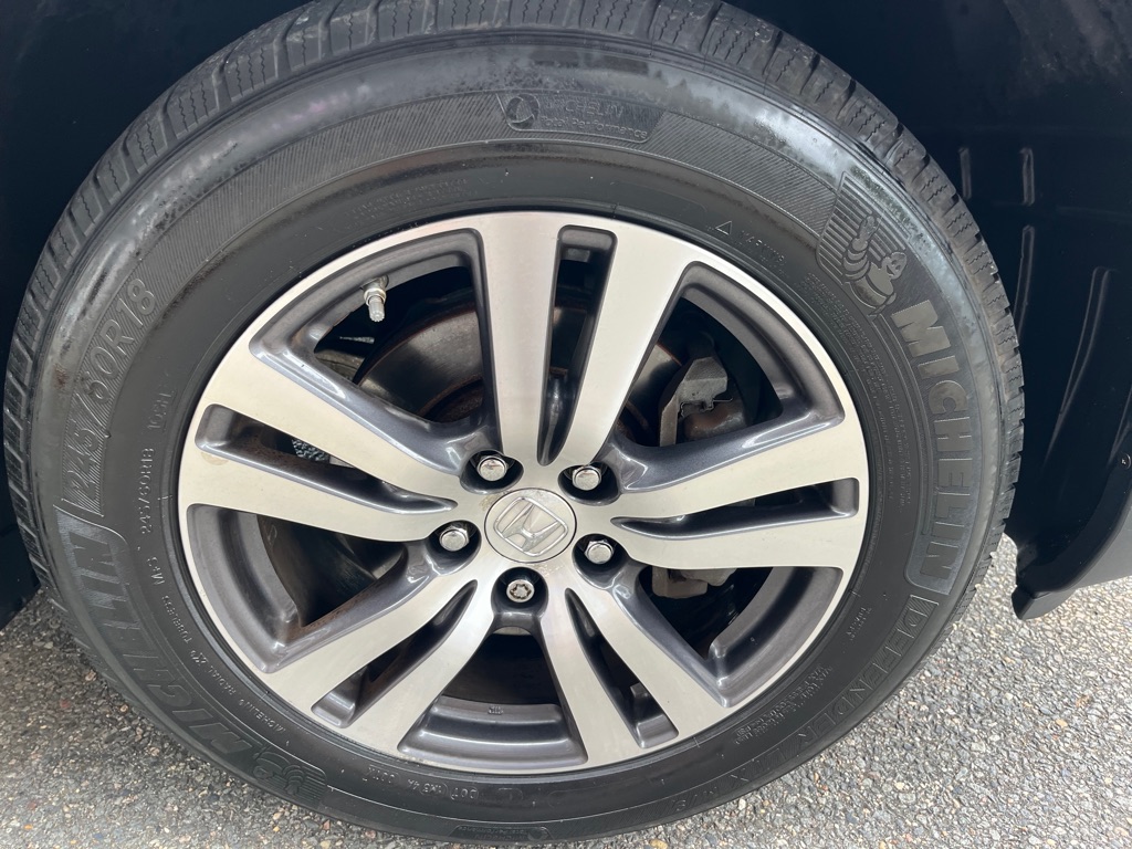 Photo 9 of this HONDA PILOT