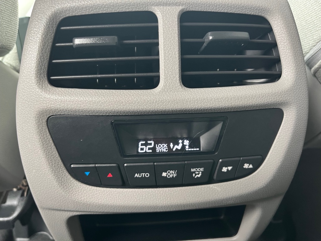 Photo 21 of this HONDA PILOT