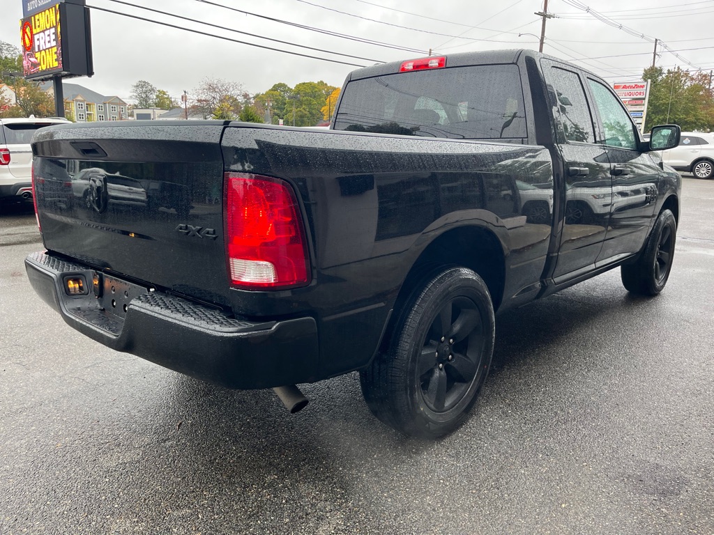 Photo 3 of this RAM 1500 CLASSIC